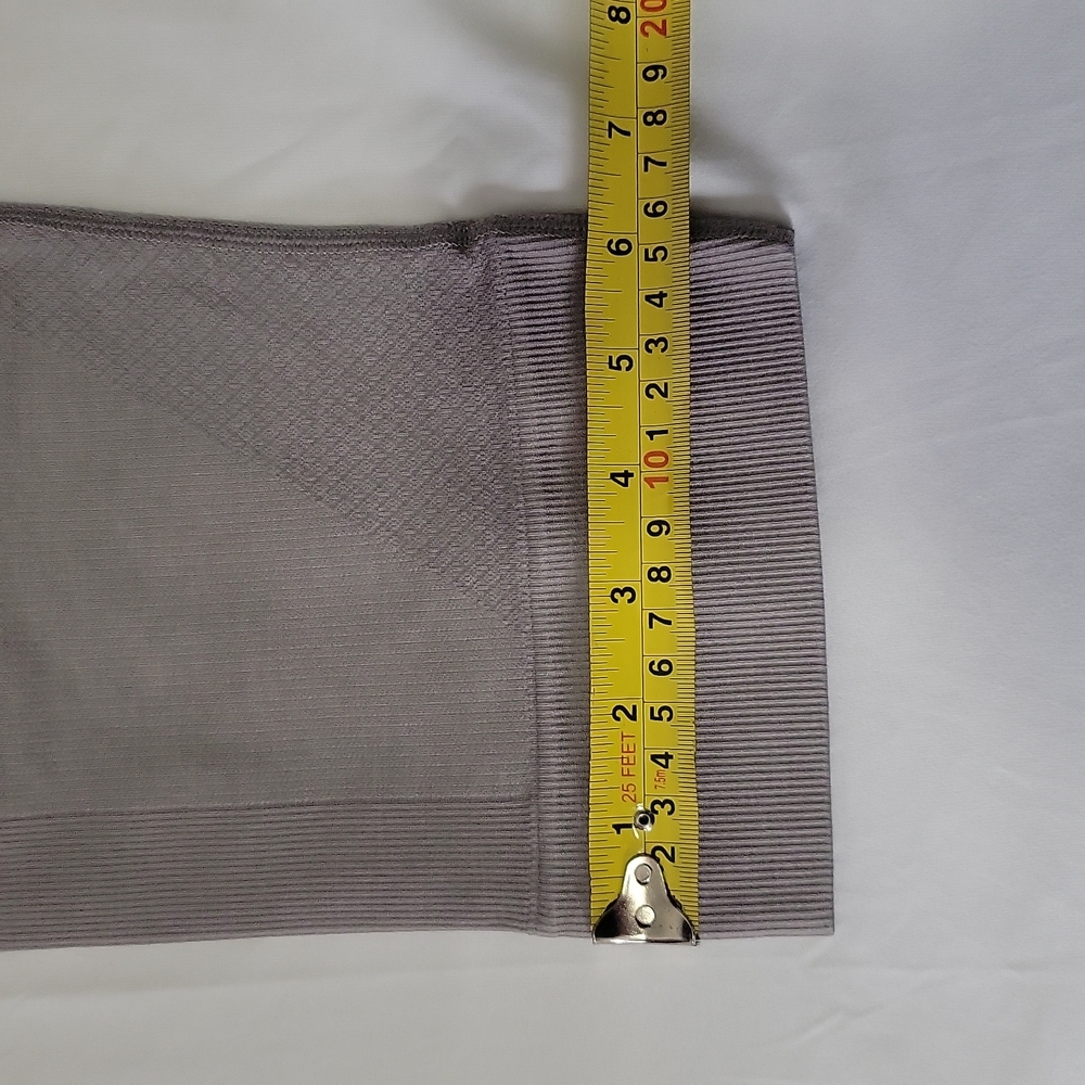 Lululemon Compression Capri ~Size 8 - image 5